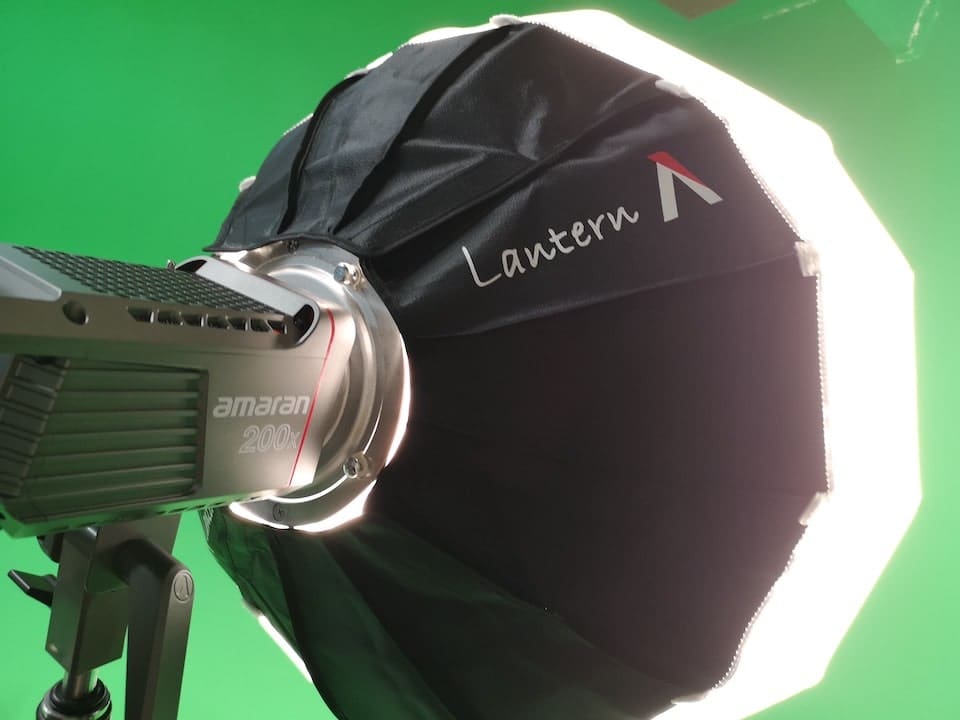 Studio lighting equipment with green screen background